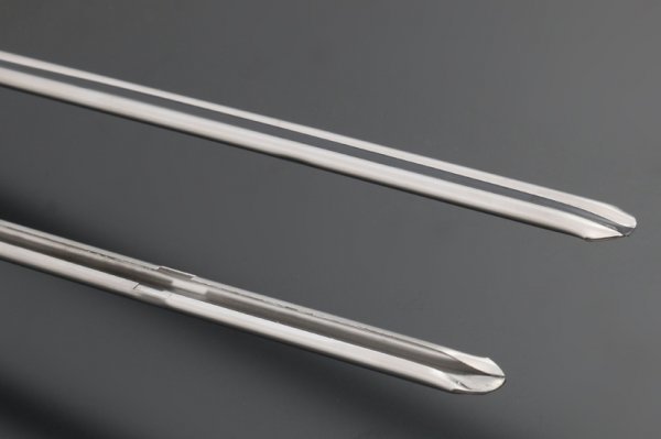 爆買い，限定SALE 750SS マッハ H2 H2A S2 S3 KH 400 SS シート トリムモール リプロ品 PMC製 KAWASAKI カワサキ マッハ 350SS 400(社外品)｜売買されたオークション情報、yahooの商品情報をアーカイブ公開 - オークファン カワサキ用