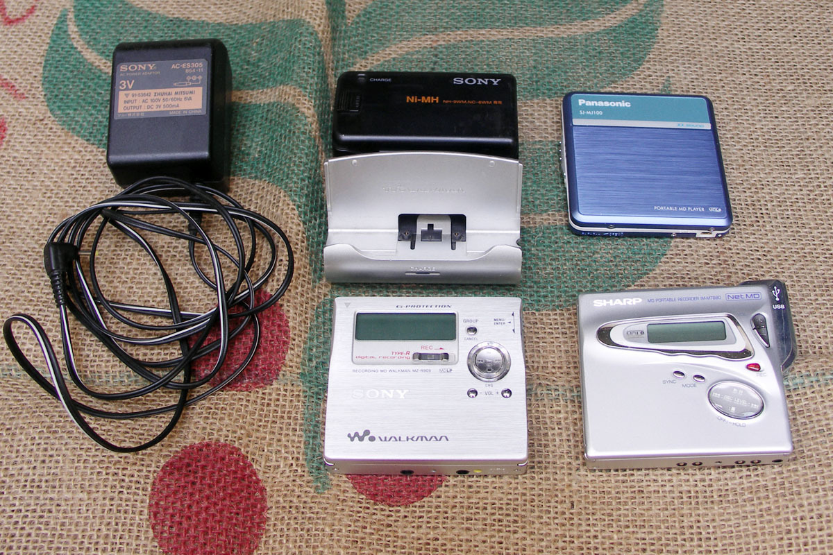 SONY　MDレコーダー MD Walkman MZ-R909　ソニー ウォークマン 他MDプレイヤーx2 中古品