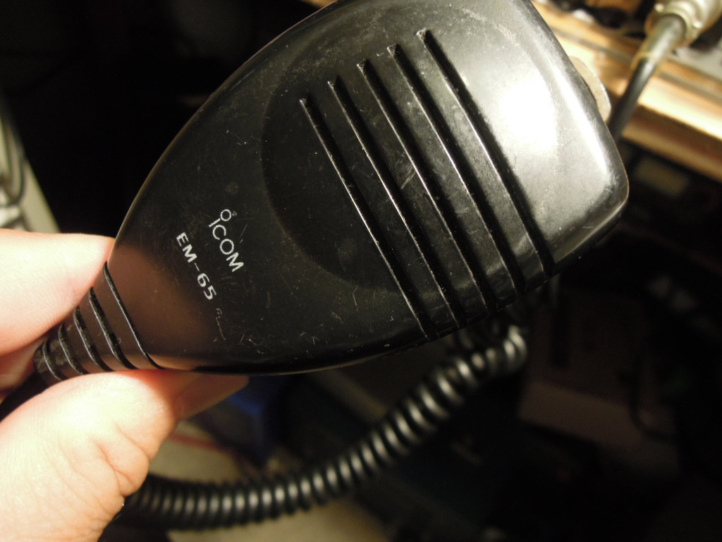 アイコム icom MODEL: IC-2500 430/1200MHz 無線機 ハンドマイク付き