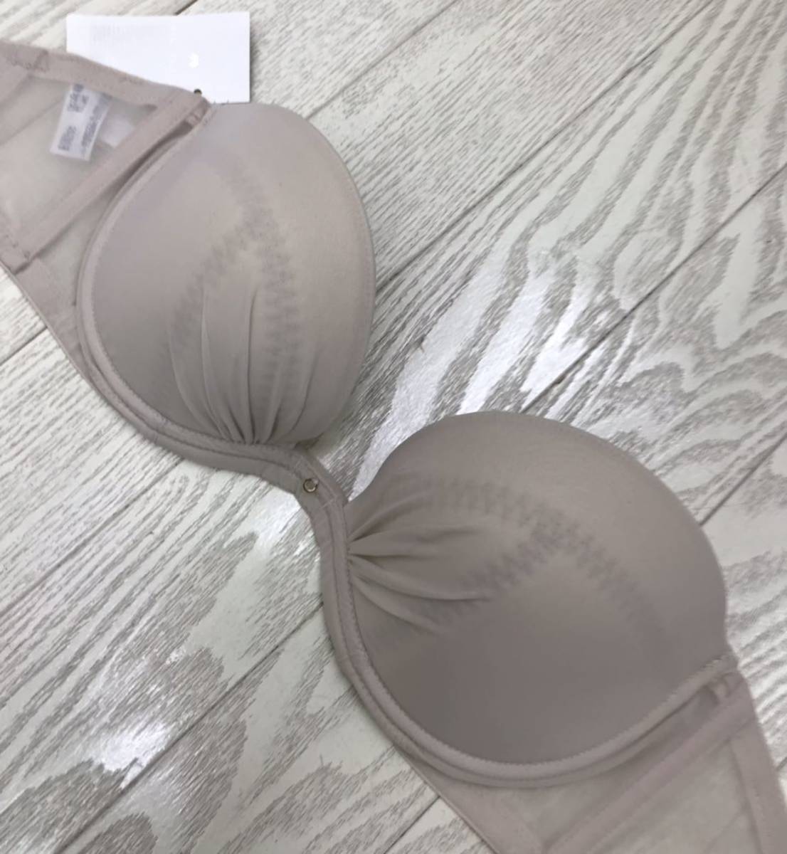 驚きの破格値，大得価 ワコールディア ノーストラップ ブラ／ベージュ／D７０(70)｜売買されたオークション情報、yahooの商品情報をアーカイブ公開 - オークファン ブラジャー、ショーツ