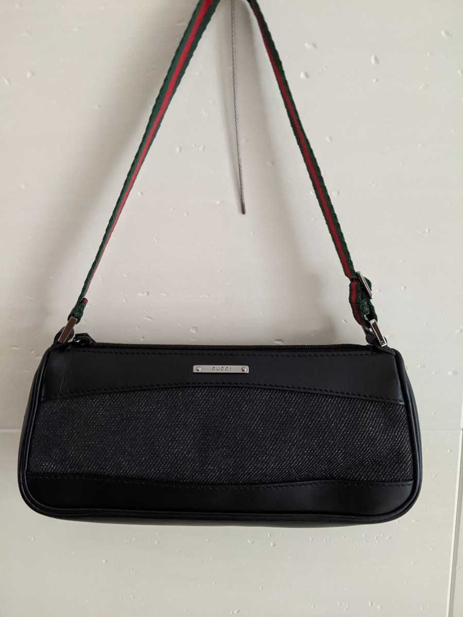 極美品 グッチ ミニポーチ クラッチバッグ GUCCI 黒 ブラック GUCCI