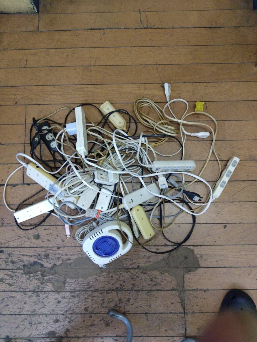 ●コンセント　アダプター　１５本まとめて★●動作品＜送料込み＞自慢の逸品