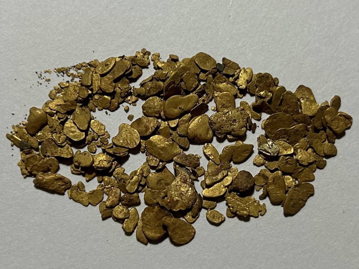 8.98g 砂金 金 粒 大きさ色々 ナゲット 希少 アンデス産 自然金 
