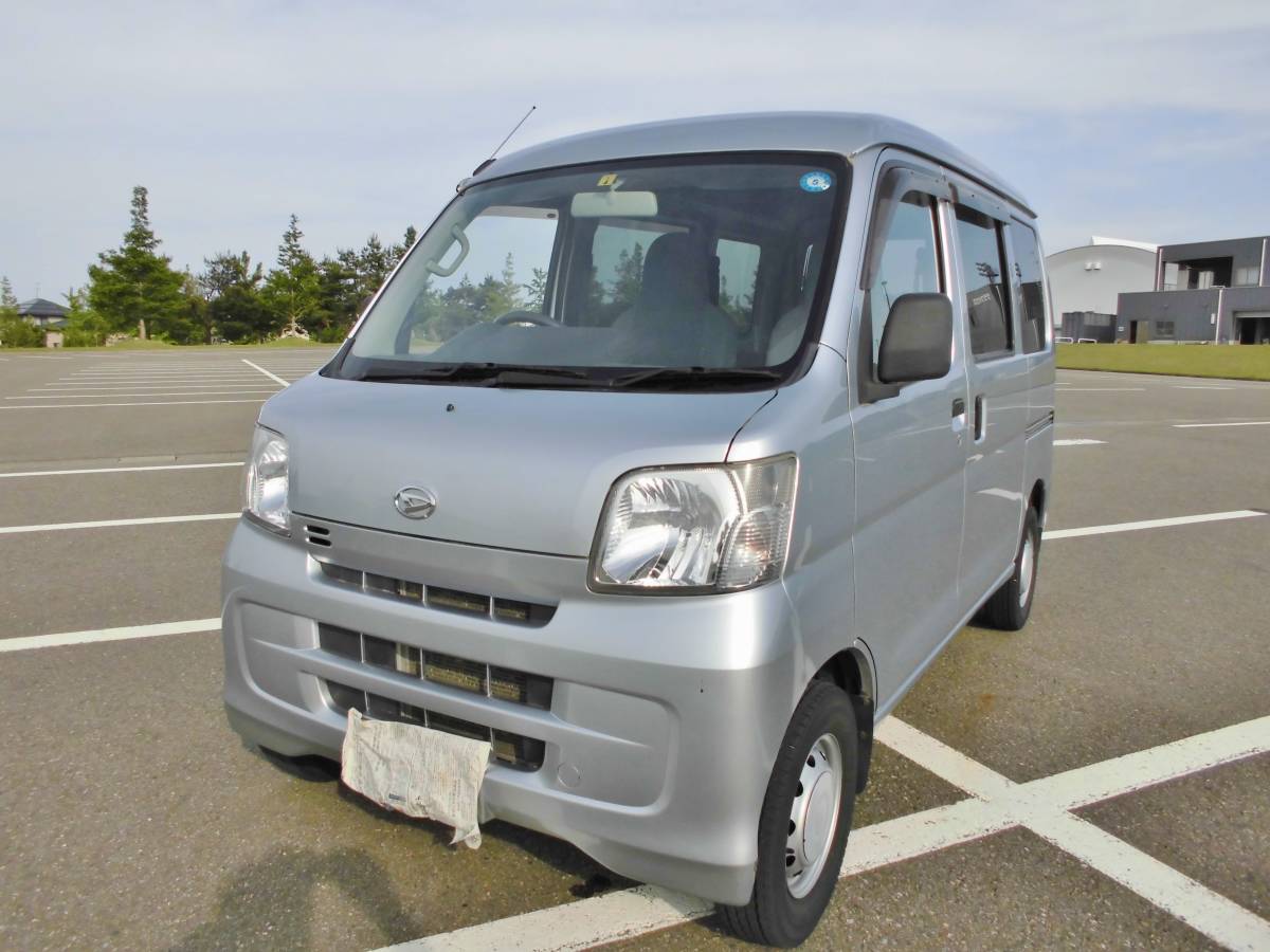 ４ＷＤ　クルーズ　ハイルーフ　パワーウインドー！スタッドレスタイヤ付