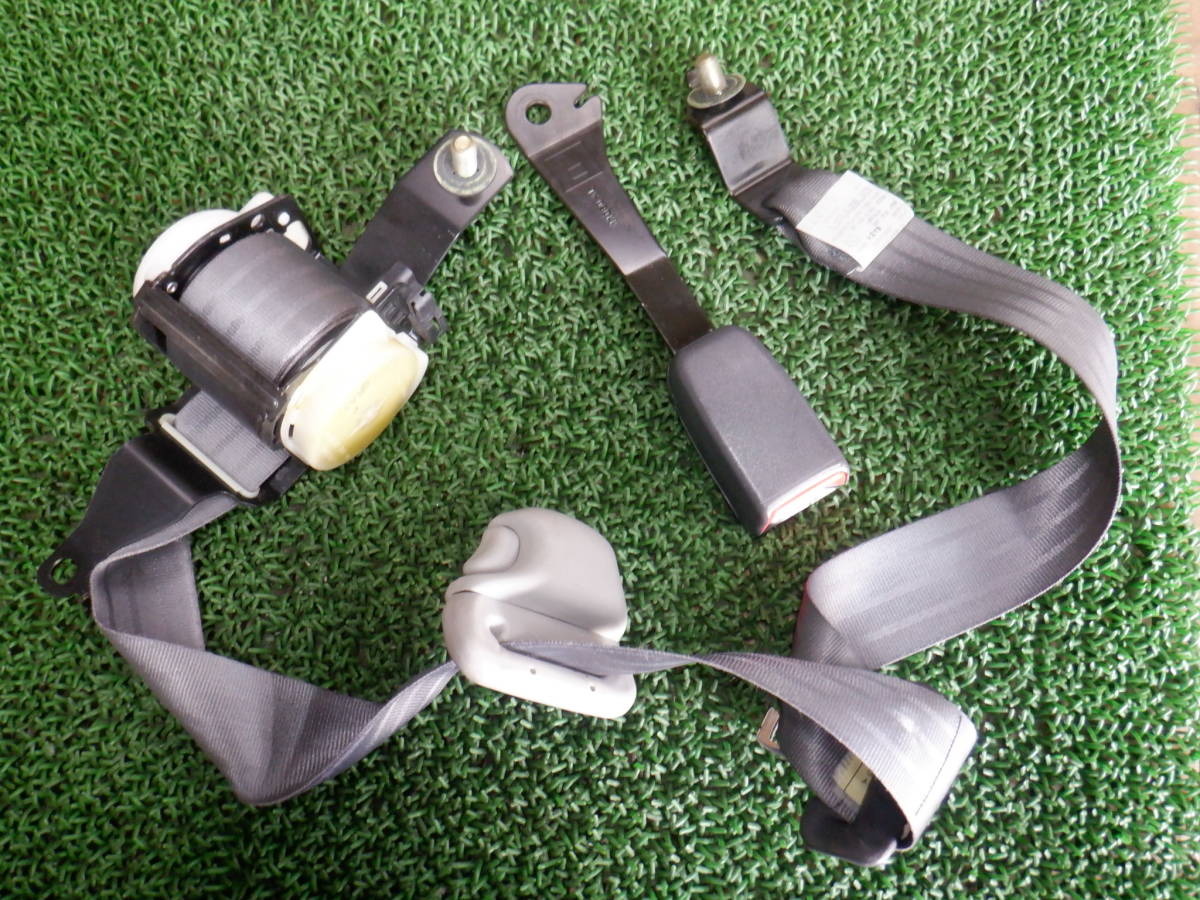 プレオ（ＲＡ１）運転席シートベルトセット