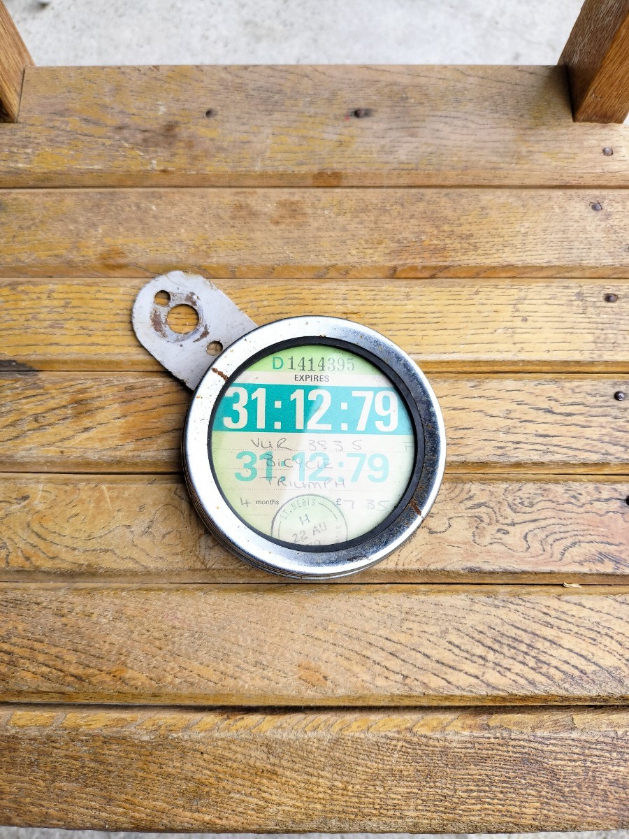 ライセンスプレート ビンテージ トライアンフ ノートン BSA カフェレーサー ロッカーズ Triumph Norton