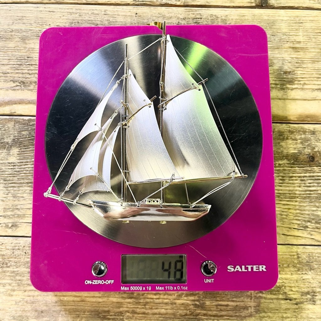 純銀製 ヨット船48g 波123g 帆船 置物 ガラスケース シルバー SILVER