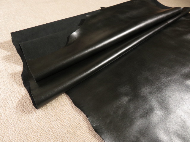 定番，定番人気 SALE 半裁 1 3~1 4mm前後 黒に近いダークグリーン アンチック ２５(材料)｜売買されたオークション情報、yahooの商品情報をアーカイブ公開 - オークファン 材料