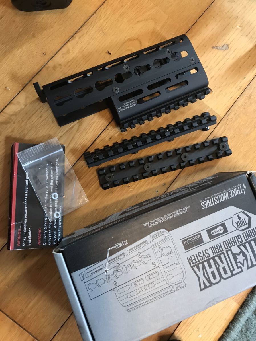 SI strike industries ストライクインダストリーズ　Keymod ハンドガード　LCT E&L GHK AK PP-19 ビチャズ　等に