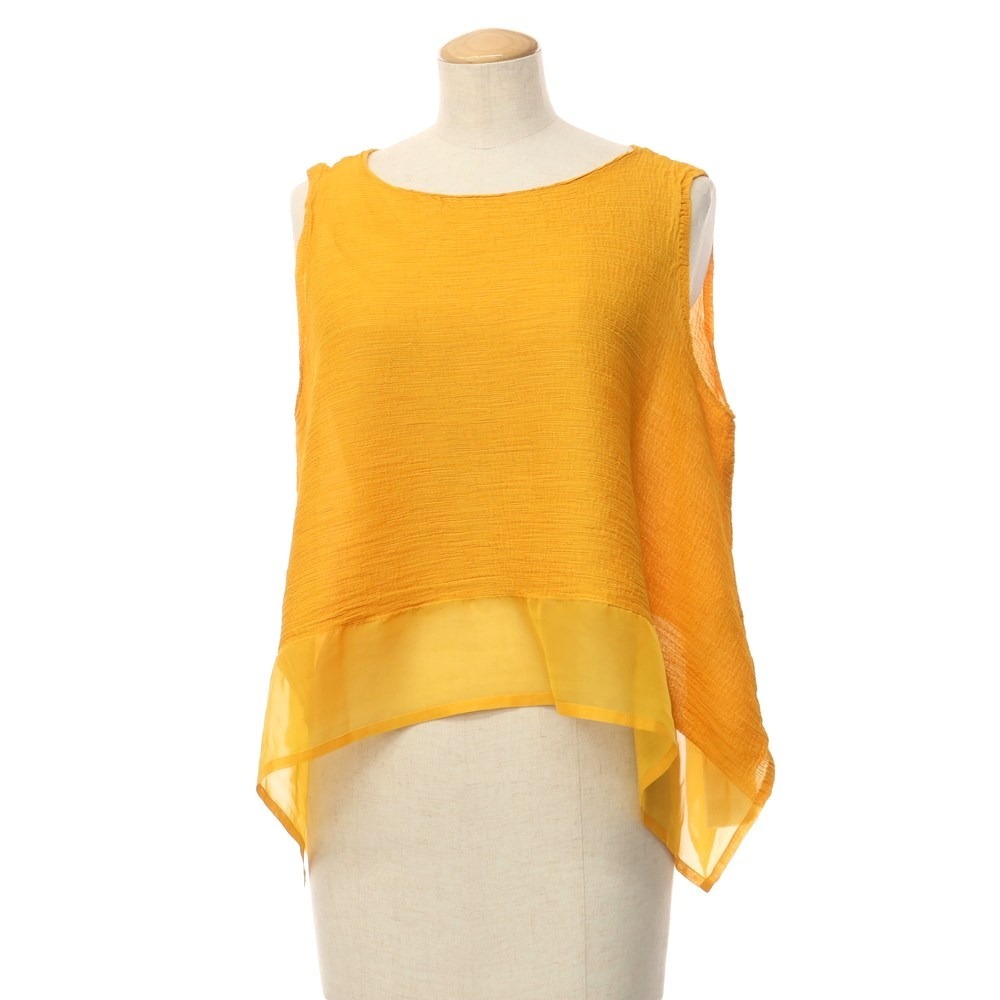 ISSEY MIYAKE me ノースリーブ プリーツ トップス イエロー