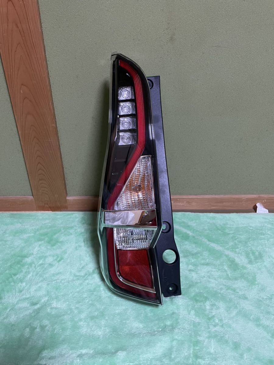 ☆新車外し☆ 日産 純正 C27 後期 セレナ ハイウェイスター LED テール 