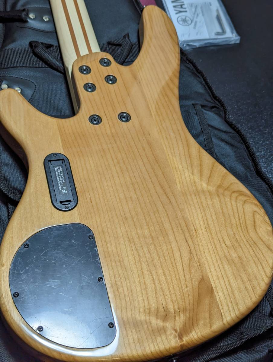 中古美品】YAMAHA TRB1004J エレキベース ストラップ 三味線撥付き 