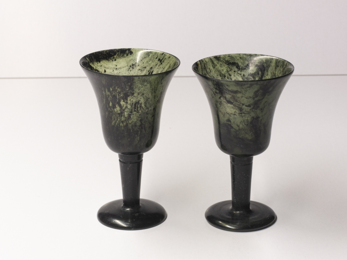 中国 敦煌 伝統工芸品 天然石 『 夜光杯 』ペアグラス 磁性あり(酒器