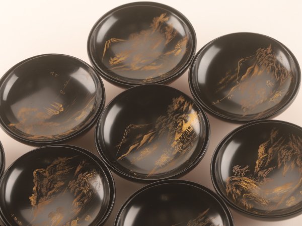 輪島塗椀⑧ 東海道53次蒔絵 1客127,600円（税込） 輪島塗の 輪島塗