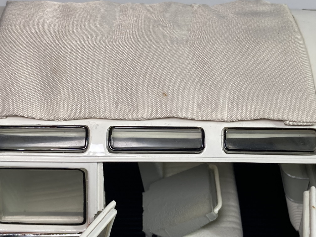 ワーゲンバス Volkswagen Microbus 1962 1/24サイズ 全長約18cm