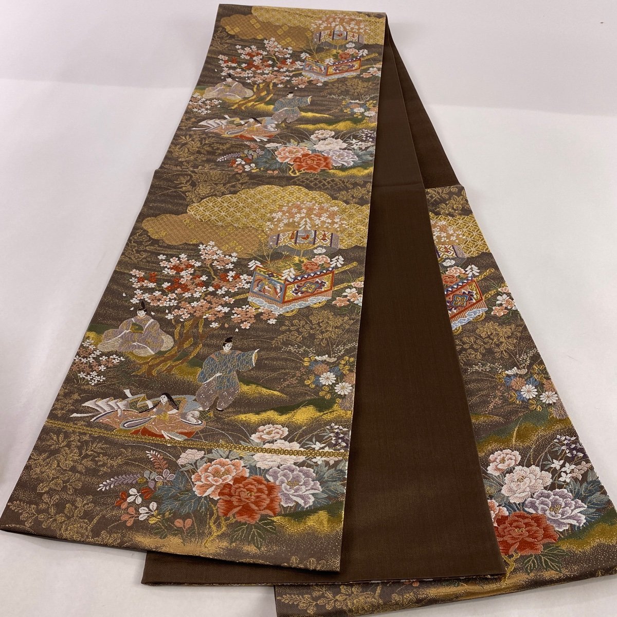 袋帯 美品 秀品 王朝絵巻文様 金糸 箔 茶色 六通 正絹 【中古】 | ME