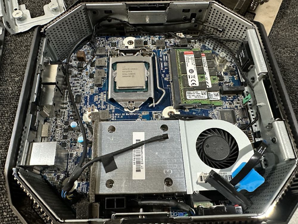 225 〇 HP Z2 Mini G3 Workstation TPC-F098-DM Intel R Xeon R E3-1245 v5 ...