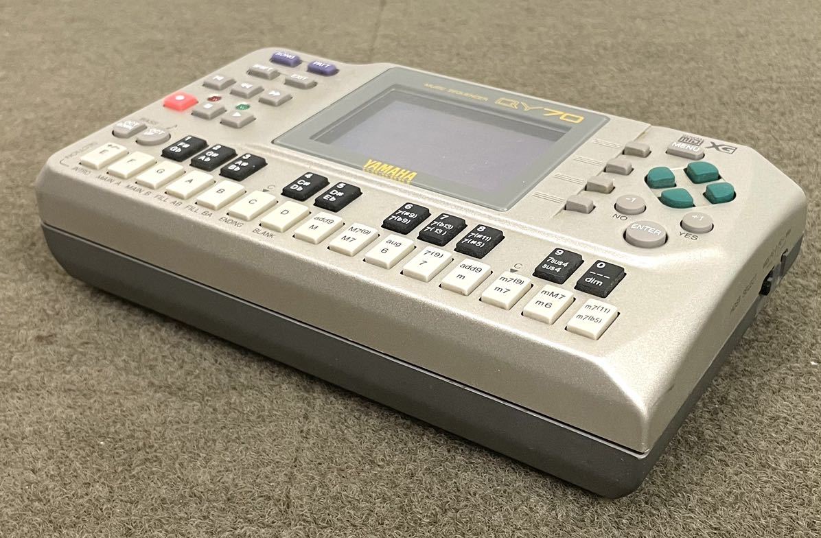 再値下げ YAMAHA ☆ QY70 ☆ 総合音源内蔵ハンディ・シーケンサー