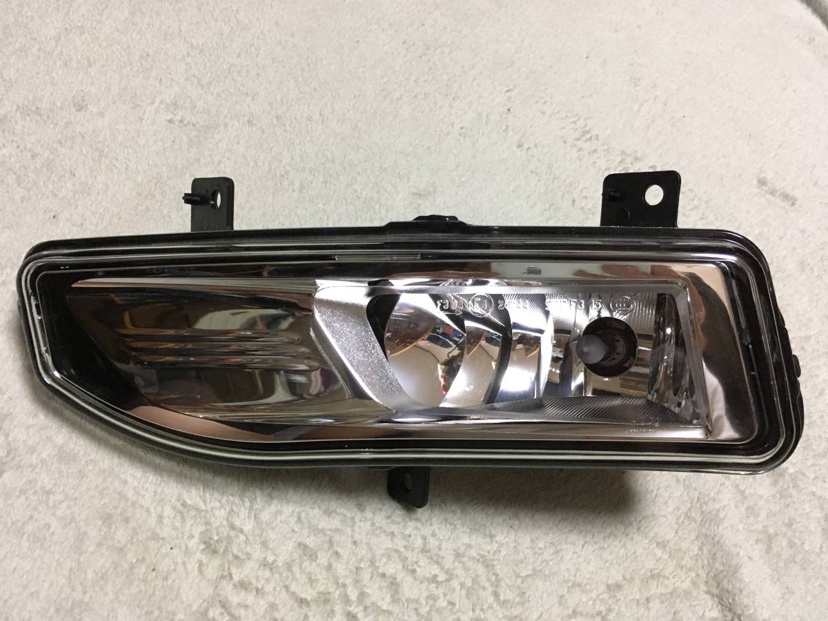 新車外し 日産純正 ZE1リーフ ハロゲンフォグランプ 左右セット 送料 