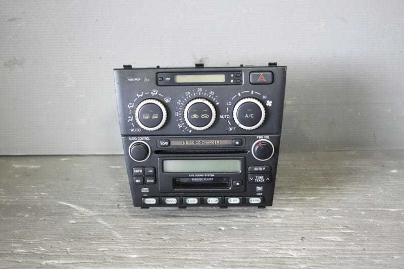 アルテッツァ ジータ ワゴン 後期 (GEX10) H.15 オーディオ CD 6連 チェンジャー MD ラジオ エアコンスイッチ 86120-53071 b1452-gys100