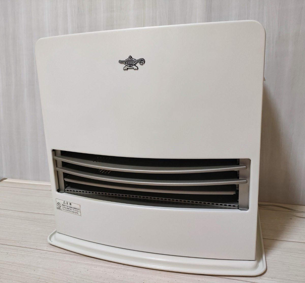 良品◇アラジン ストーブ Aladdin アラジン石油ファンヒーターAKF