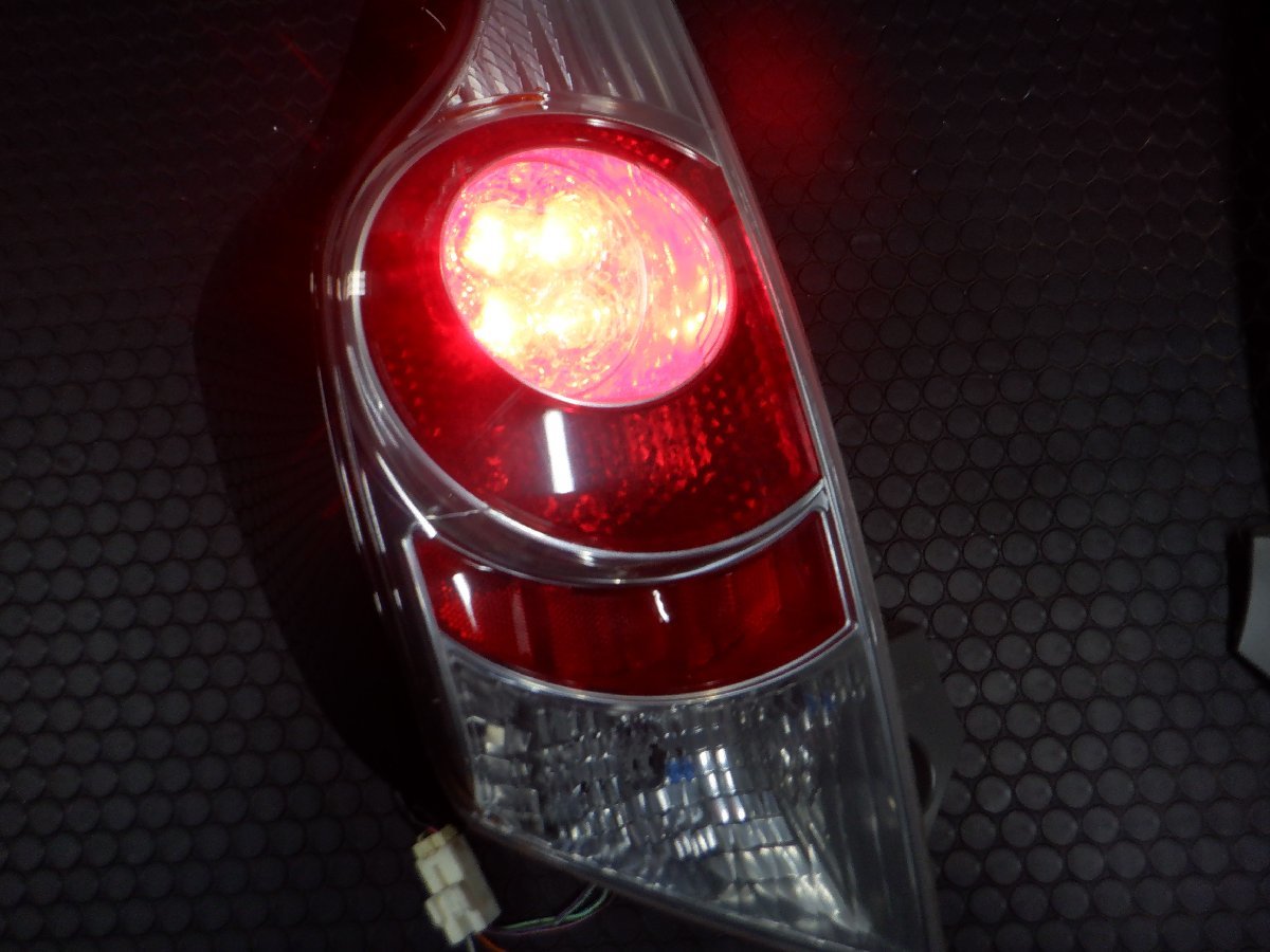 アクア DAA-NHP10 左テールランプ S 209 81560-52693 2026年最新Yahoo 