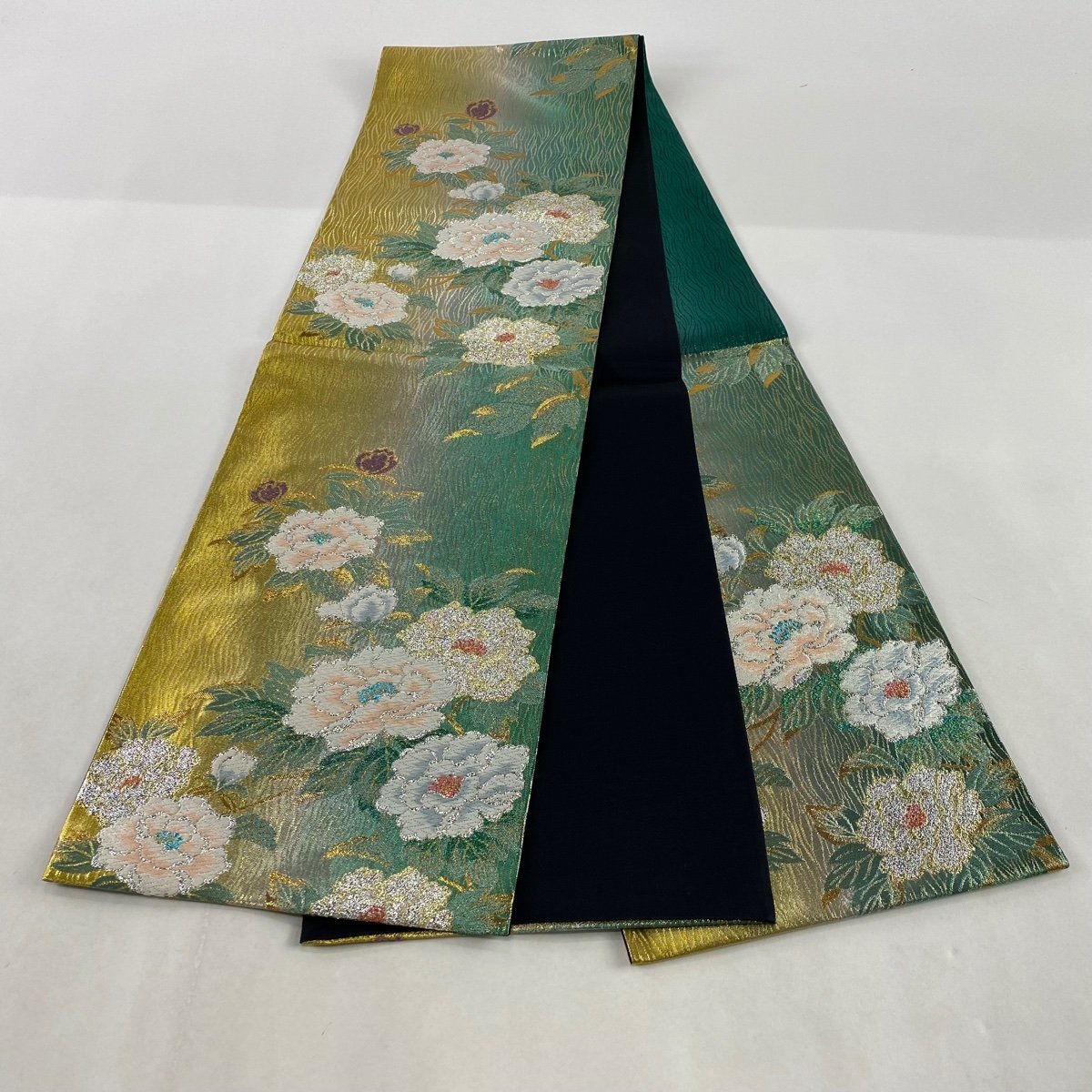 袋帯 美品 秀品 牡丹 よろけ縞 唐織 箔 緑 六通 正絹 【中古】 | OSIR 