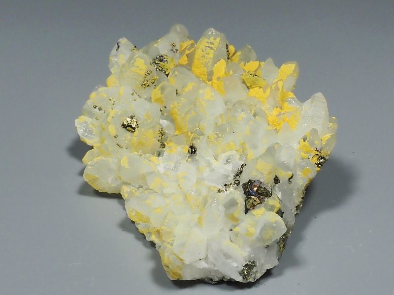 M1782☆パイライト共生水晶クラスター1.1Kg☆尾太鉱山産☆N50803 青森