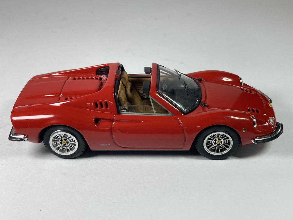 フェラーリ ディーノ Ferrari Dino 246 GTS 1/43 - バン Bangの入札