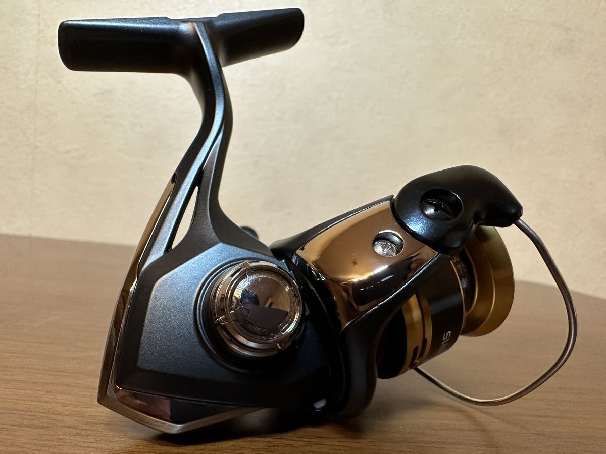 極美品 使用2回】22サハラ 500スピニングリール シマノ アジング