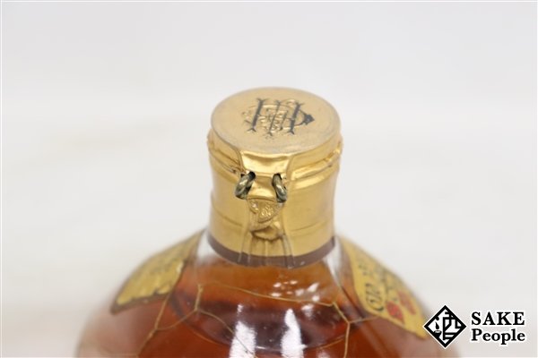 ◇注目! ブラック&ホワイト ティンキャップ 750ml 度数記載なし