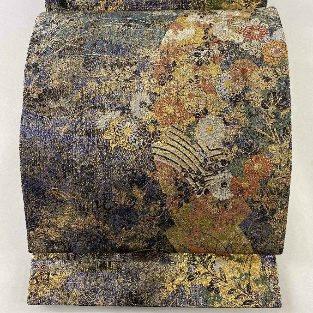 袋帯 美品 秀品 菊 秋草 箔 金色 六通 正絹 【中古】