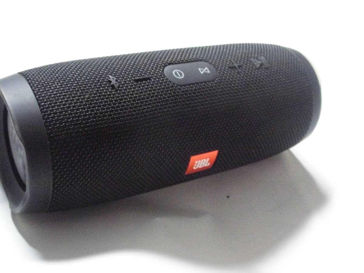 JBL CHARGE3 Bluetoothスピーカー ブラック 綺麗で動作品ですが難あり