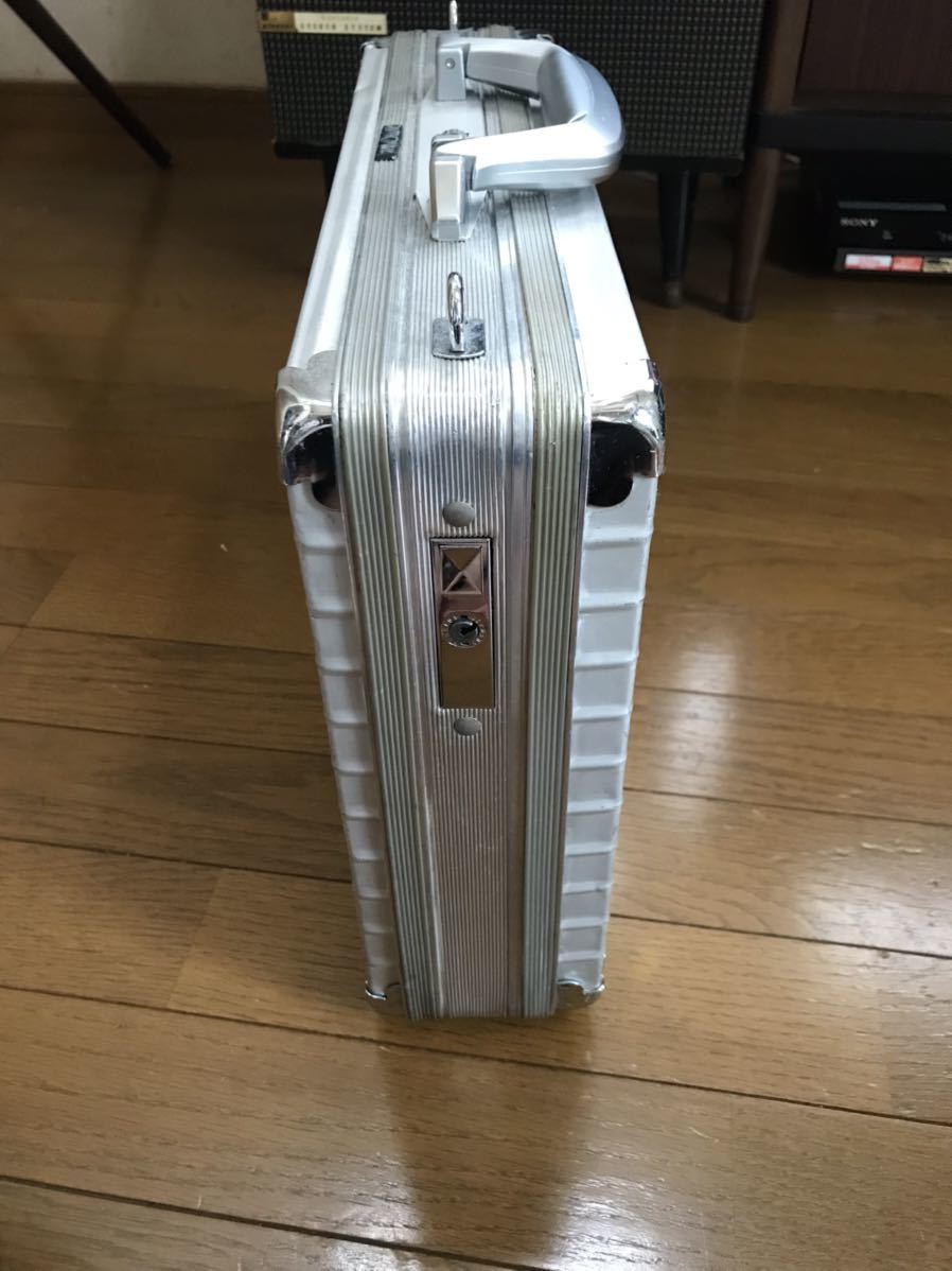リモワ 廃盤 973.13 トパーズアタッシュケース ビンテージ 【公式通販】