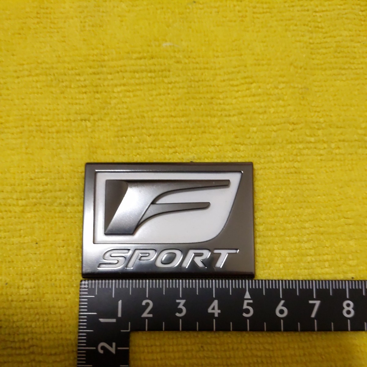 レクサス純正サイドエンブレム 75361-33010 RX/RC Fスポーツ IS/NX 