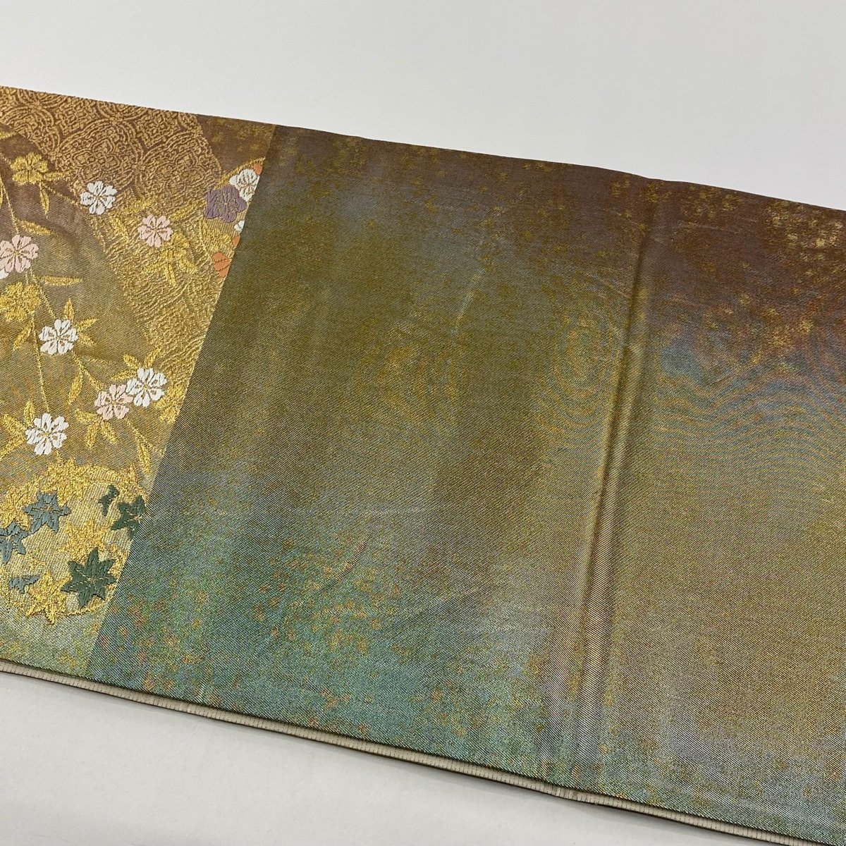 袋帯 美品 秀品 華文 桜 箔 唐織 金色 六通 正絹 【中古 