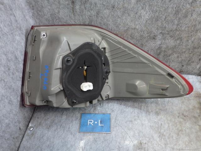 クラウン DBA-GRS200 左テールランプ 30-370 81560-30C20【同梱不可