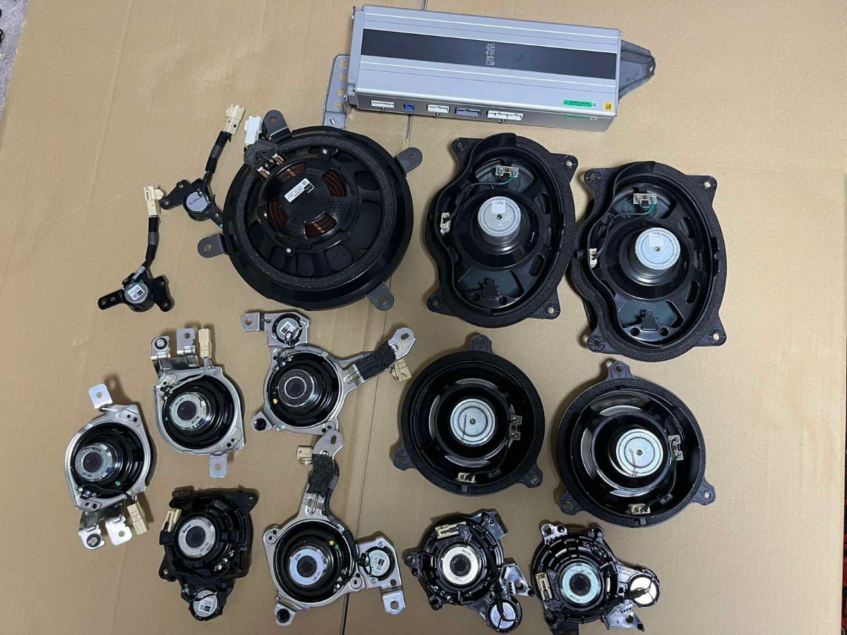 品質保証，100%新品】 Lexus UVF45 UVF46 マークレビンソン アンプ