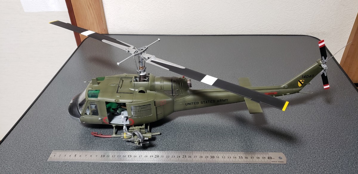 1/24.BELL.HUEY.GUNSHIP(Revell)