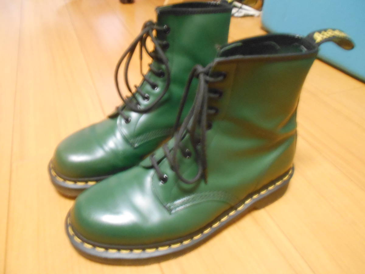 【BIGサイズ×グリーン】ドクターマーチン 8ホール UK9 ☆送料無料の美品☆定番人気のグリーン8ホール☆UK9☆