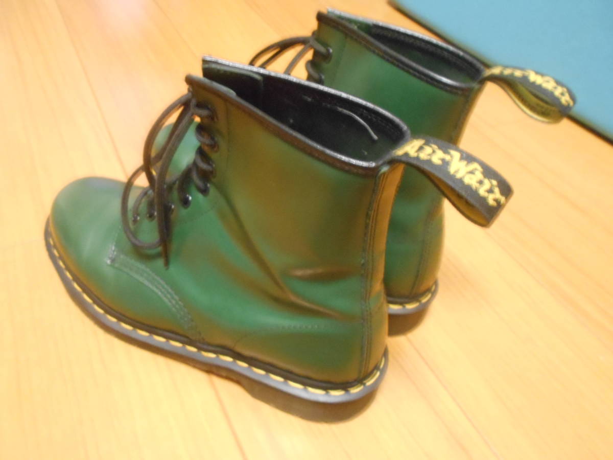 【BIGサイズ×グリーン】ドクターマーチン 8ホール UK9 ☆送料無料の美品☆定番人気のグリーン8ホール☆UK9☆