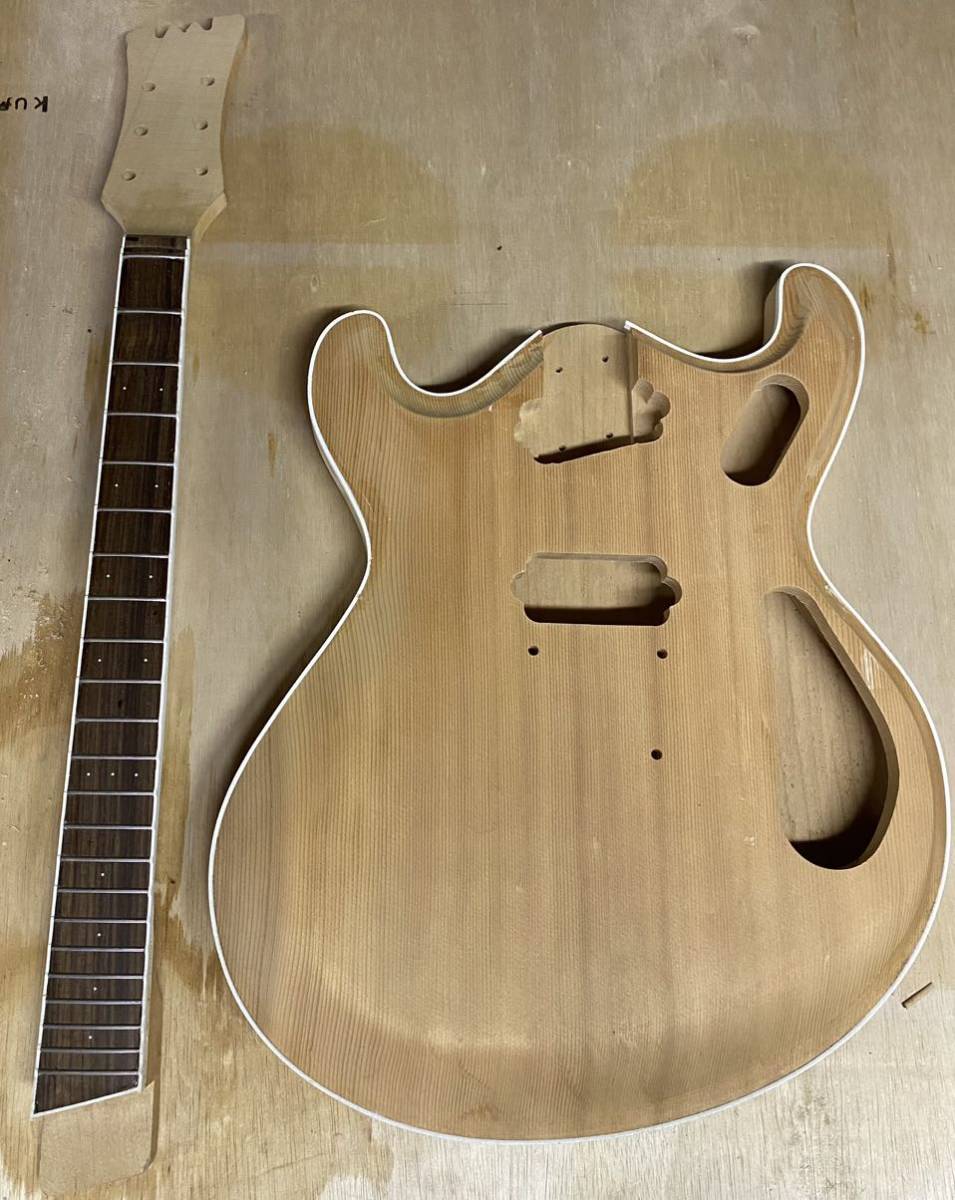 【国産希少】エレキギター モズライト セレヴィリティ マツ バスウッド メープル ローズウッド ボディ ネックセット