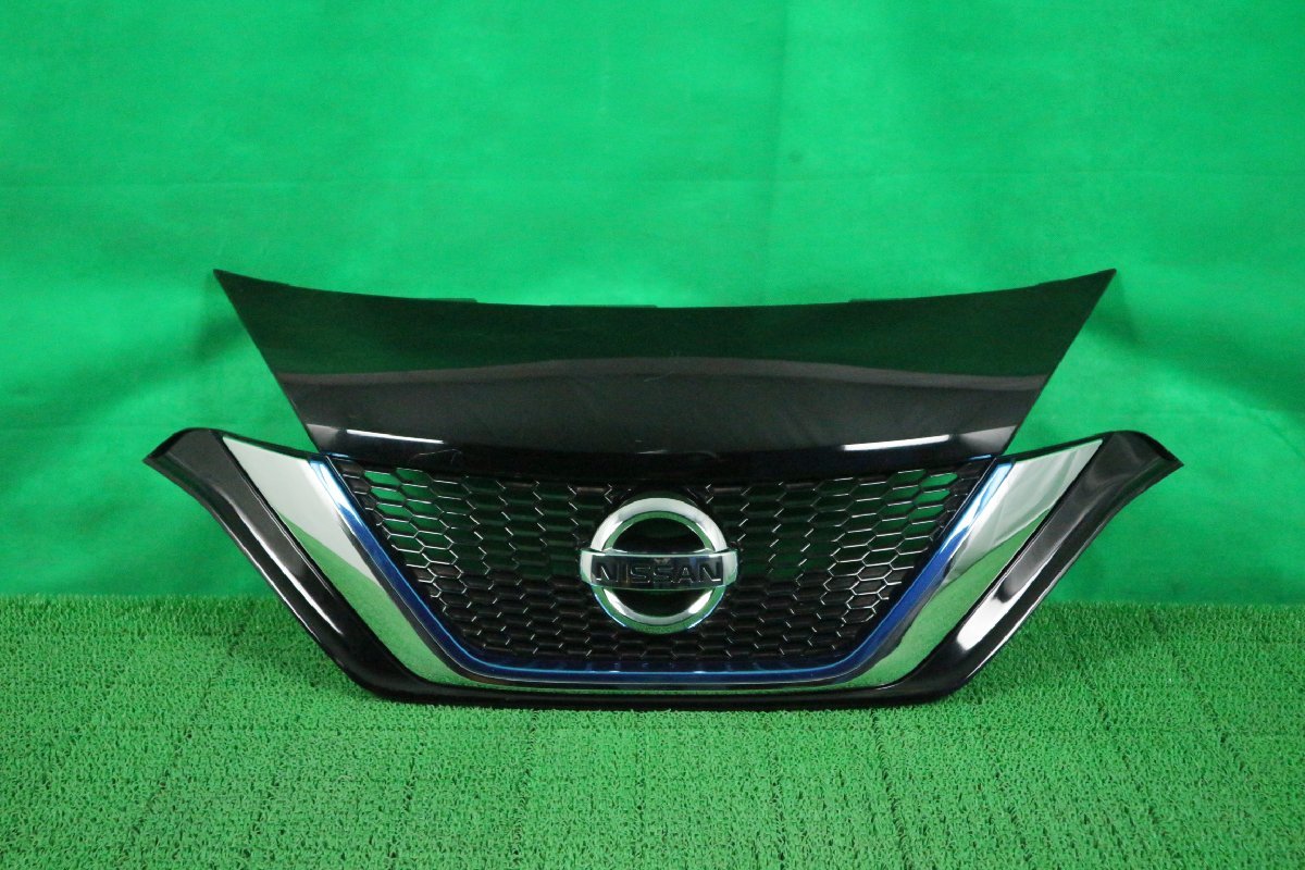 0718　E12 ノート 後期 ｅ-POWER 純正 グリル BLK