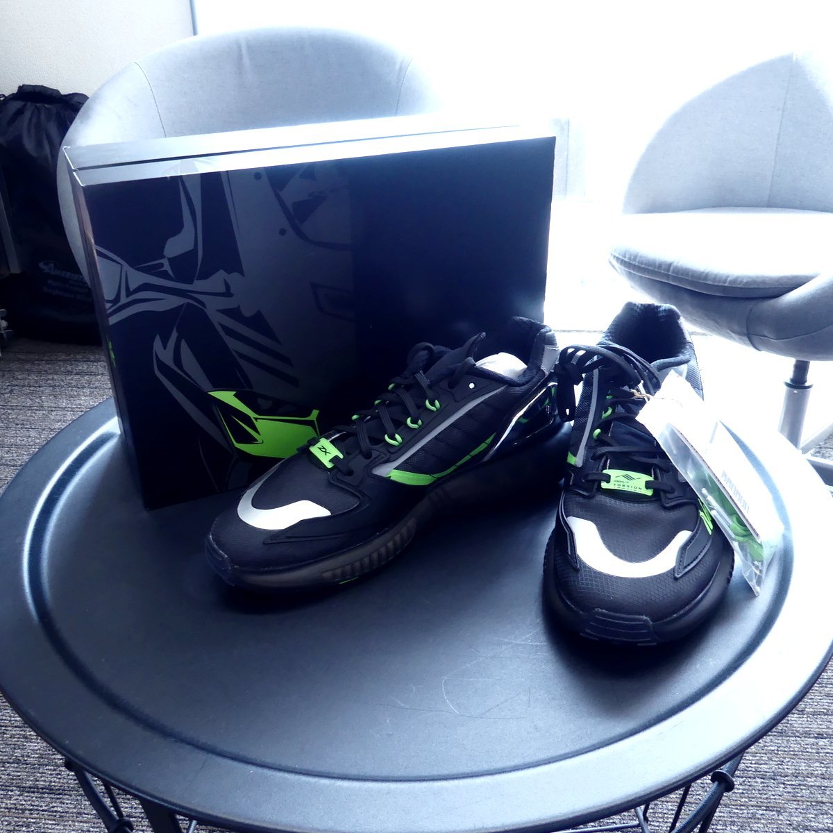 adidas オリジナルス スニーカー OriginalsとKawasakiによるスペシャル