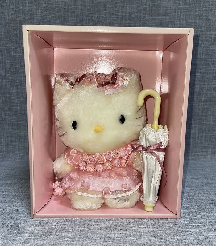 希少 ハローキティ24周年限定バースデードール特大ぬいぐるみ ローズ