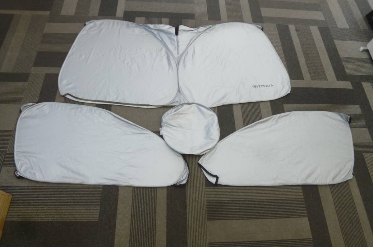 『M5055』トヨタ　純正オプション　サンシェード　後期　150プラド