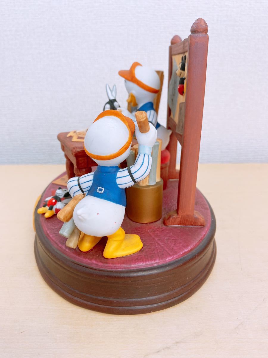 ディズニー ドナルドとヒューイ＆ルーイ 陶器フィギュア Seven China