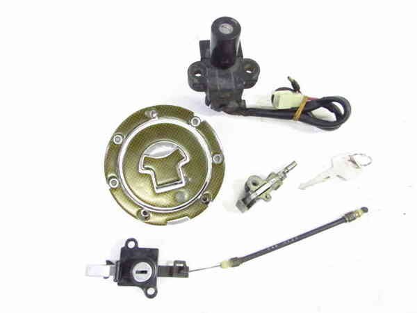 得価，安い ZEXT CB1000SF SC30 実動車外し 純正 キーシリンダーSET 同鍵品 検 CB1300SF SC40 SC54 CB750 X4 CB400SF CB750F SC38 121J39(ホンダ用)｜売買されたオークション情報、yahooの商品情報をアーカイブ公開 - オークファ ホンダ用