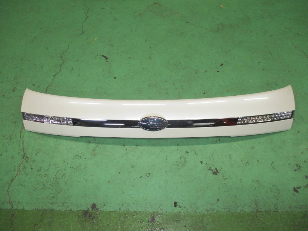 レガシィ（BP5）　リアガーニッシュ！パール白　37J　後期