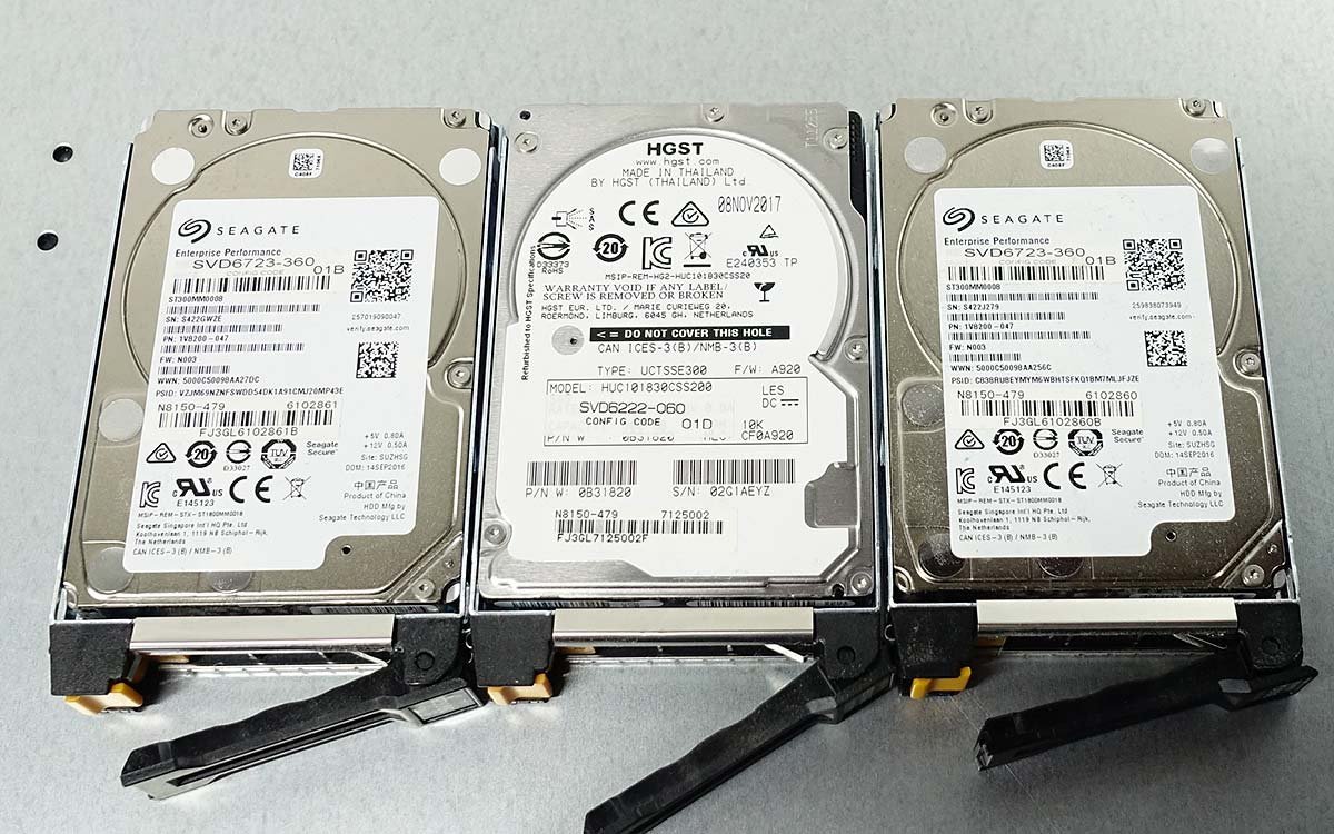 ラックサーバー NEC Express5800/R110h-1 N8100-2322Y/E3-1220 v5/メモリ24GB/HDD300GBx3 SAS/OS無/1U/サーバ S072417 NEC Express5800⁄R110h-1 | v5 N8100-2322Y⁄E3-1220 NEC、奥行き1⁄2の1Uラック型サーバ「Express5800⁄i110Ra-1h」を